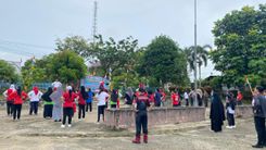 Senam Bersama dan Pemeriksaan Kesehatan Gratis dalam rangka memeriahkan HUT RI ke 80 tahun 2025 di lingkungan Kecamatan Sintang.